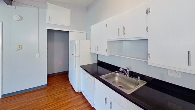 The Bungalows at Ahwanee, Sunnyvale, CA 94085 - photo 3