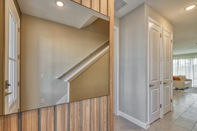 8013 Formosa Vly Place unit ID1280800P, Kissimmee, FL 34747 - photo 2