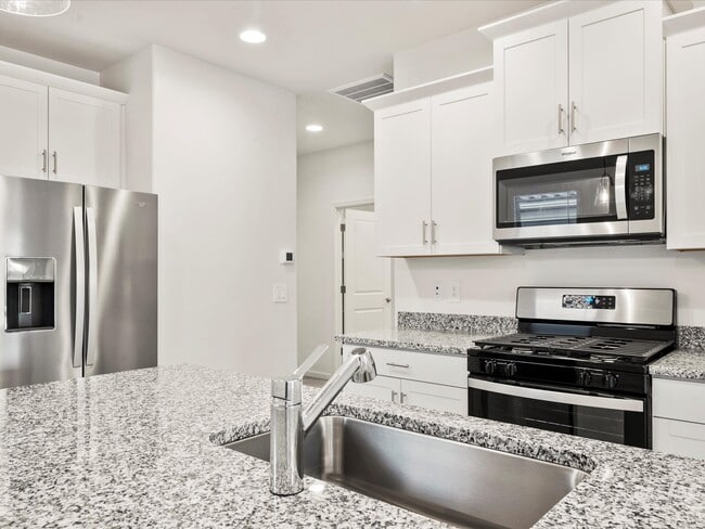 9853 N Solstice Ave, Tucson, AZ 85743 - photo 5