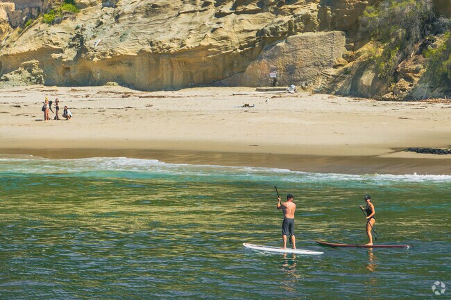 The calm waters surrounding Three Arch Bay’s private beach make it an ideal destination for water activities such as kayaking, paddleboarding, and snorkeling.