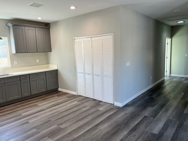 18414 Horst Ave, Artesia, CA 90701 - photo 6