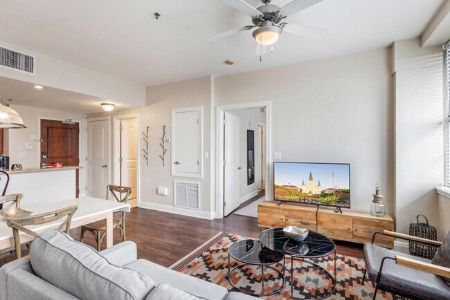 925 Common St unit ID1266926P, New Orleans, LA 70112 - photo 2