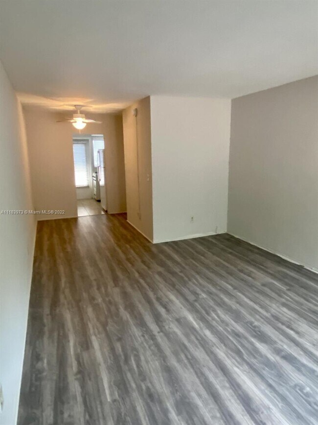 719 Euclid Ave unit 9, Miami Beach, FL 33139 - photo 6