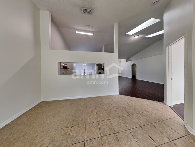 555 Whiskey Creek Ct, Ocoee, FL 34761 - photo 6