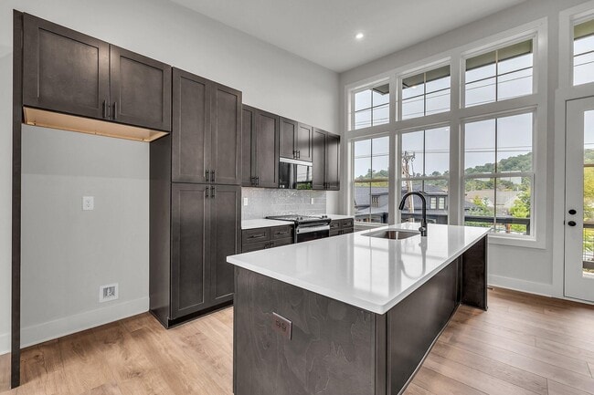 105 Peerless Ave unit 38158611, Chattanooga, TN 37405 - photo 3