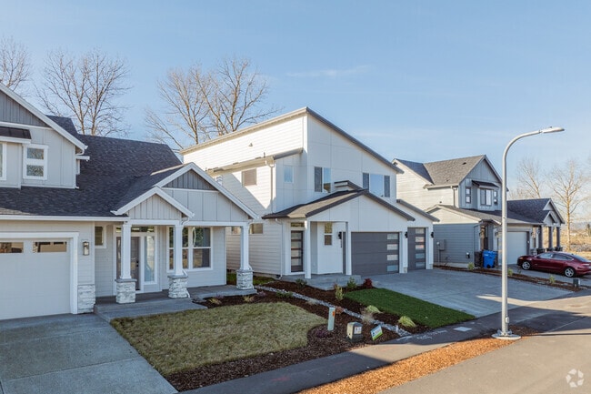 The median single-family home price in Kelso is about $390,000,