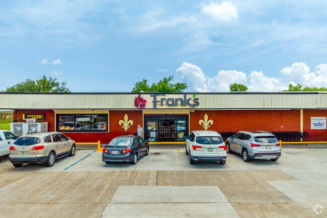 Bayou Gauche's Frank's Market is known for its cakes.