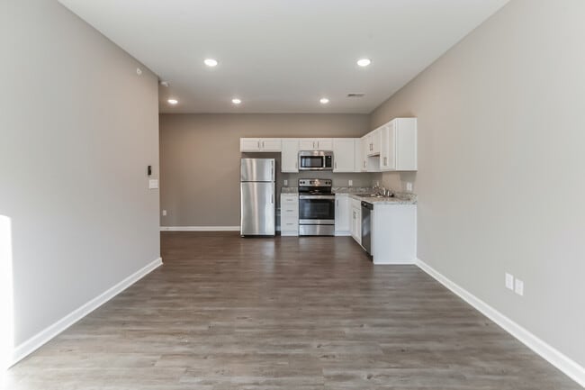 Marvin Gardens Apartments, New Albany, IN 47150 - photo 4