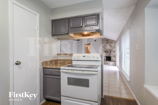 22219 Diane Dr, Spring, TX 77373 - photo 5