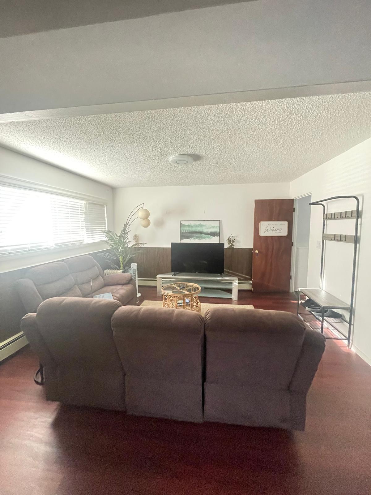 7001 Sherwood Ave unit 2, Anchorage, AK 99504 - photo 1