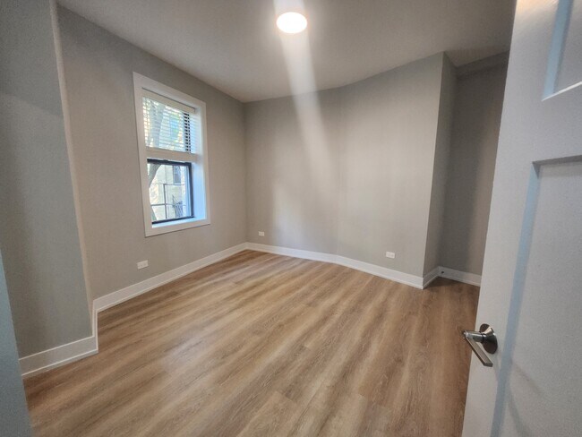 440 W Belden Ave unit 2, Chicago, IL 60614 - photo 6