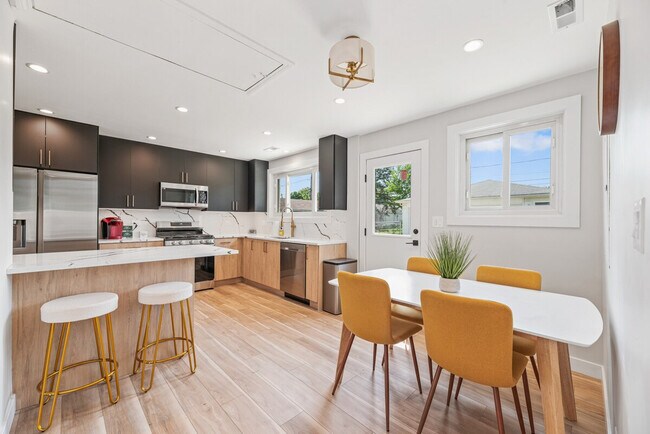 1023 S Wolf Rd unit ID1032513P, Des Plaines, IL 60016 - photo 6