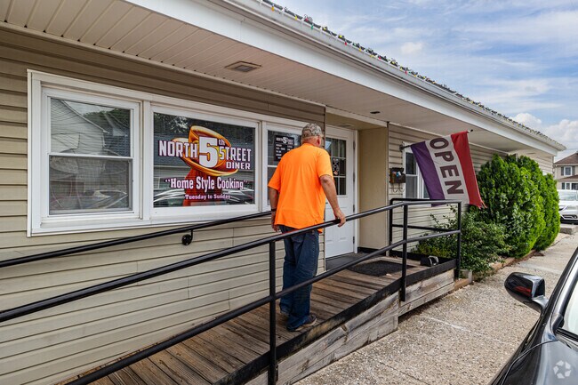 North 5th Street Diner serves up small-town charm daily.