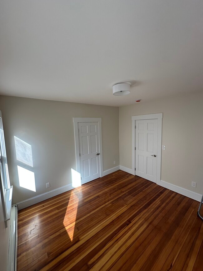 176 Hillside Ave unit 2, Pawtucket, RI 02860 - photo 5