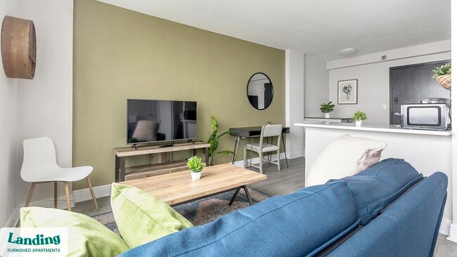 305 Dr M L K Jr St S unit 342, Saint Petersburg, FL 33705 - photo 2