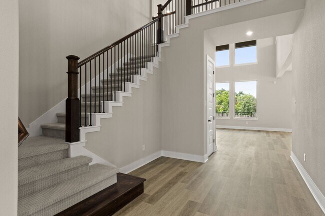 1802 Crimson Sunset Dr, Georgetown, TX 78628 - photo 2