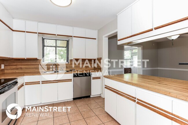 6215 Pine Cove Ln, Jacksonville, FL 32211 - photo 7