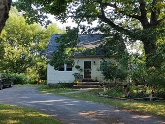 1314 Blakeley Rd, East Aurora, NY 14052