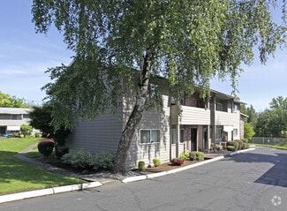 9550 SW Washington Dr, Portland, OR 97223