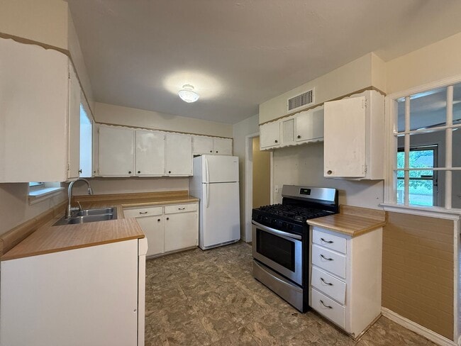 5417 NW 46th Terrace, Warr Acres, OK 73122 - photo 6