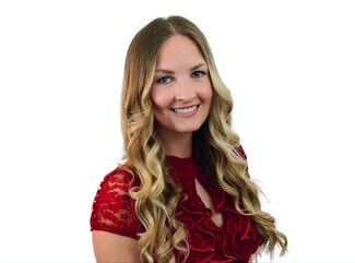 Elizabeth Miedzinski