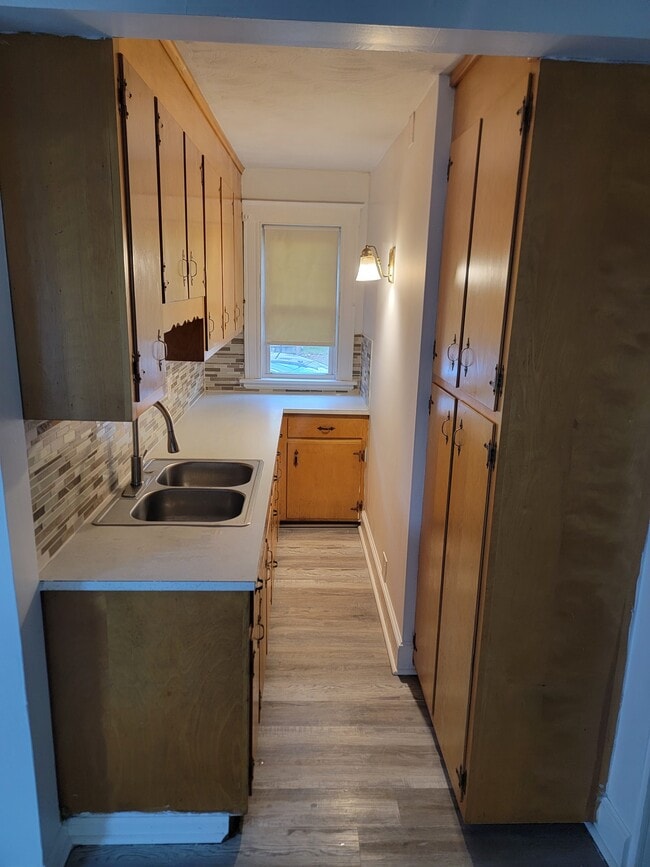 110 S Burritt St Unit 1 floor, New Britain, CT 06052