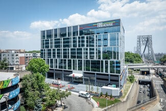 2100 N Central Rd, Fort Lee, NJ 07024