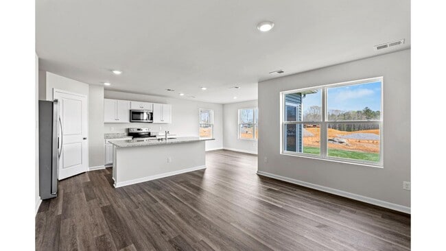 3949 Schooner Ln unit 36203817, Hopewell, VA 23860 - photo 3