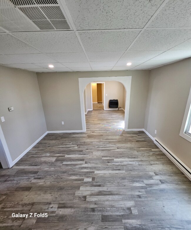 833 N Valley Ave unit 833 North Valley Ave, Olyphant, PA 18447 - photo 3