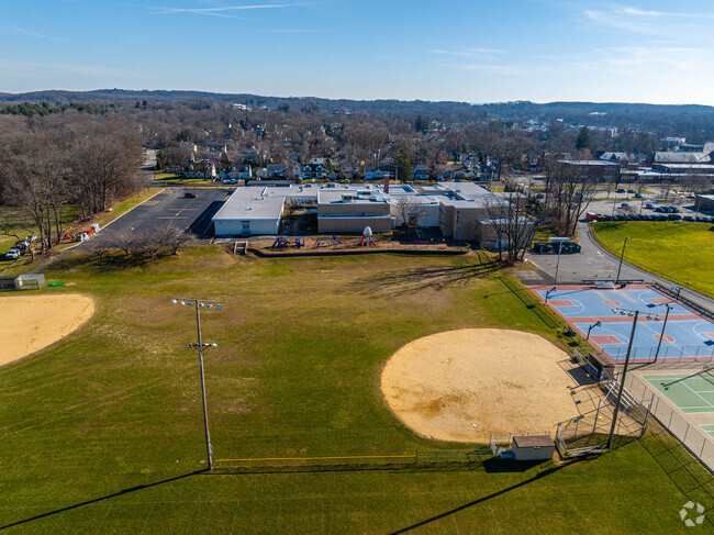 Riverview Elementary School has plenty of sporting areas for students.