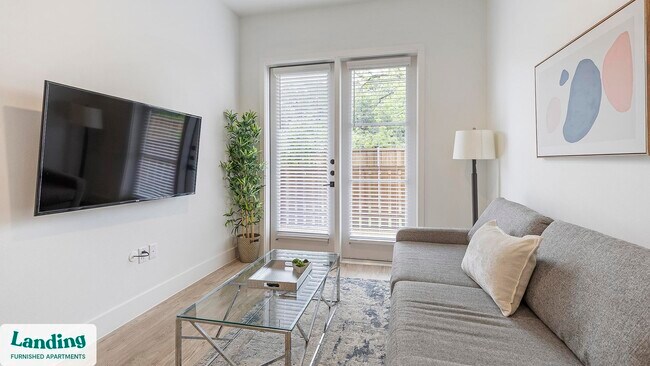 650 E Sycamore St unit 3119, Denton, TX 76201 - photo 2