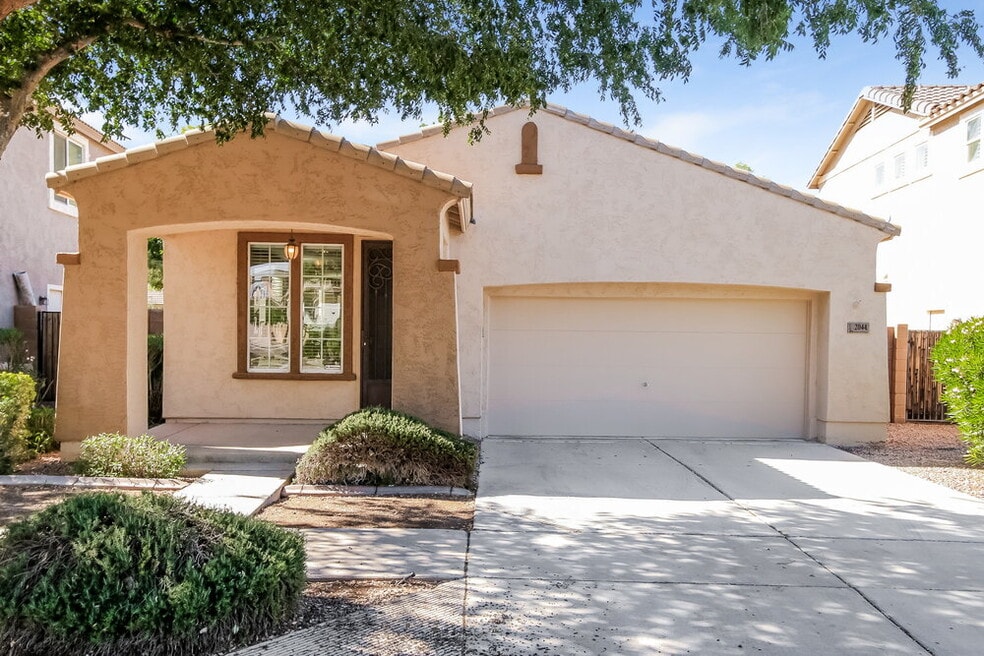 2044 S Heron Ln, Gilbert, AZ 85295 - photo 1