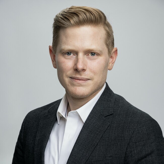 Agent Photo