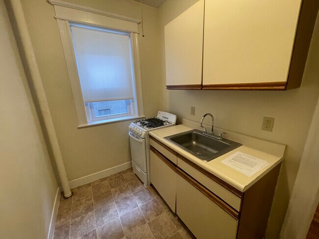19 Woodstock Ave unit 3, Brighton, MA 02135 - photo 2