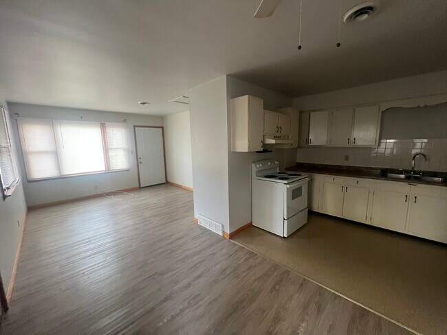 119 Maholm St unit A, Newark, OH 43055 - photo 3