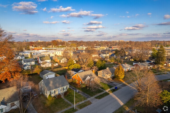 There are 483 homes in the Rosemill neighborhood.