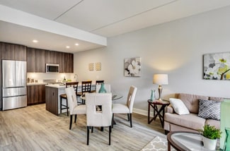 1168 N Wells St Unit 808, Chicago, IL 60610