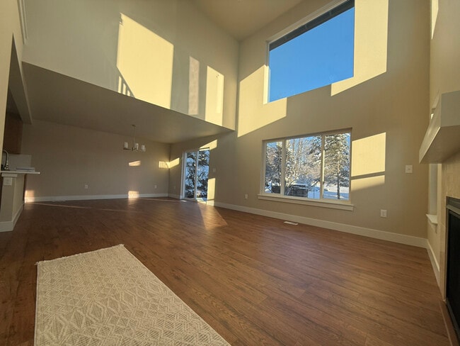 2527 Wesleyan Dr, Anchorage, AK 99508 - photo 7