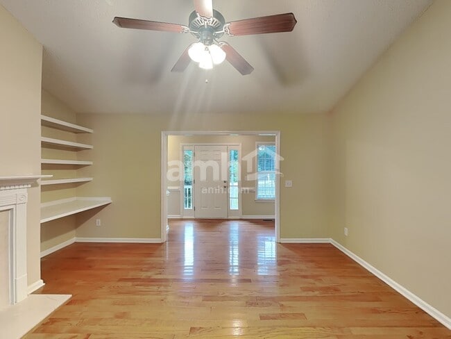 247 Clayton Pointe Dr, Clayton, NC 27520 - photo 4