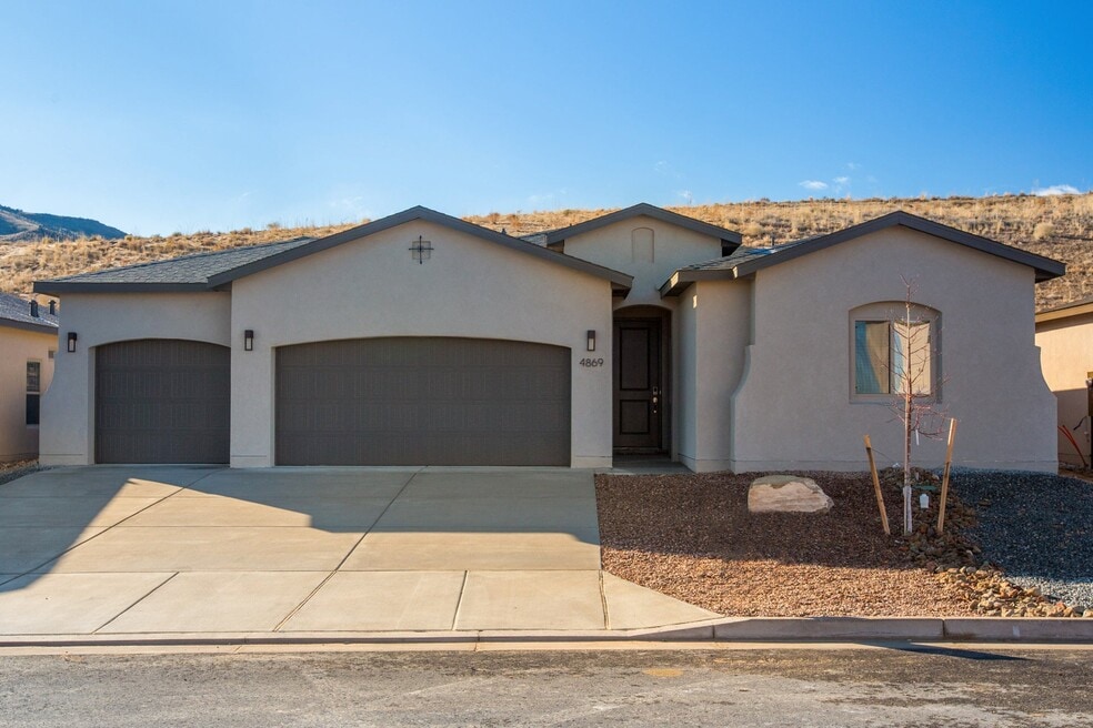 4869 Guadalupe Peak St SW, Los Lunas, NM 87031 - photo 1