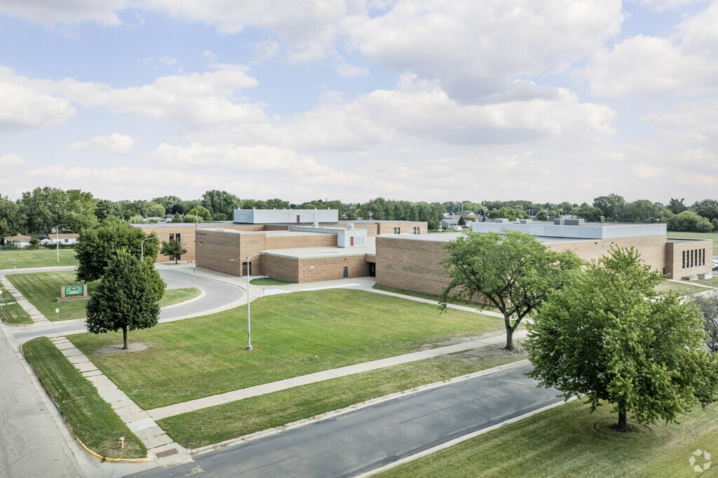 Edison Middle School in Janesville received a B- score on Niche.