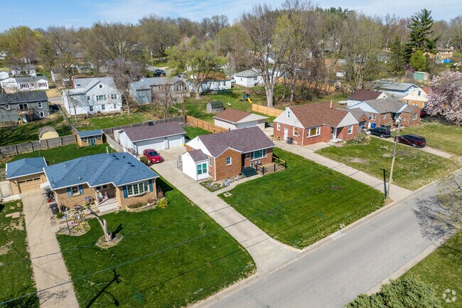 Western Sheridan Gardens also plays home to smaller Cottage and Ranch homes.
