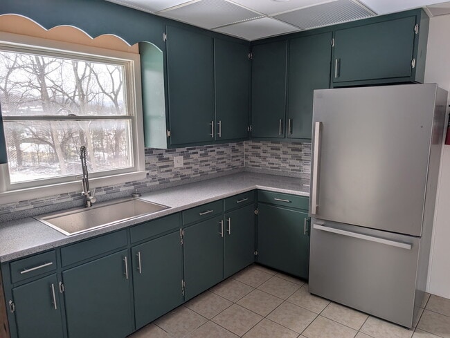 2138 Mountain View Ave unit 2138, State College, PA 16801 - photo 2