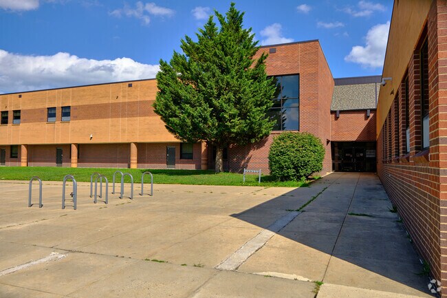 Kingsview Middle School earned an A rating from Niche.