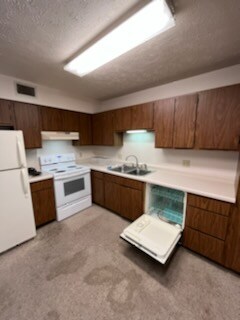 828 E St, Fairbury, NE 68352