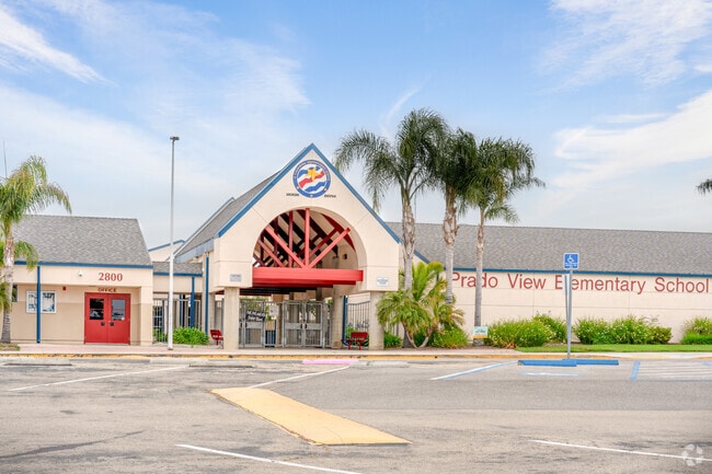 The main entrance to Prado View Elementary School in the Green River neighborhood.