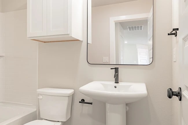 514 E 24th St, Wolfforth, TX 79382 - photo 5