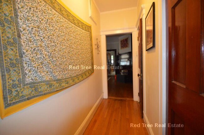 1247 Beacon St unit 3, Brookline, MA 02446 - photo 6
