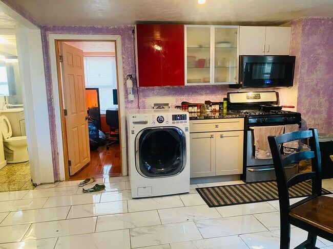 40 Bristol St unit 1, East Cambridge, MA 02141 - photo 2