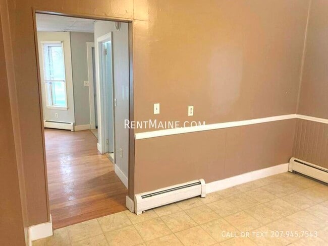207 S Main St unit 2, Brewer, ME 04412 - photo 3